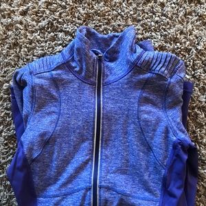 Purple long sleeve Lulu shirt with cute details!